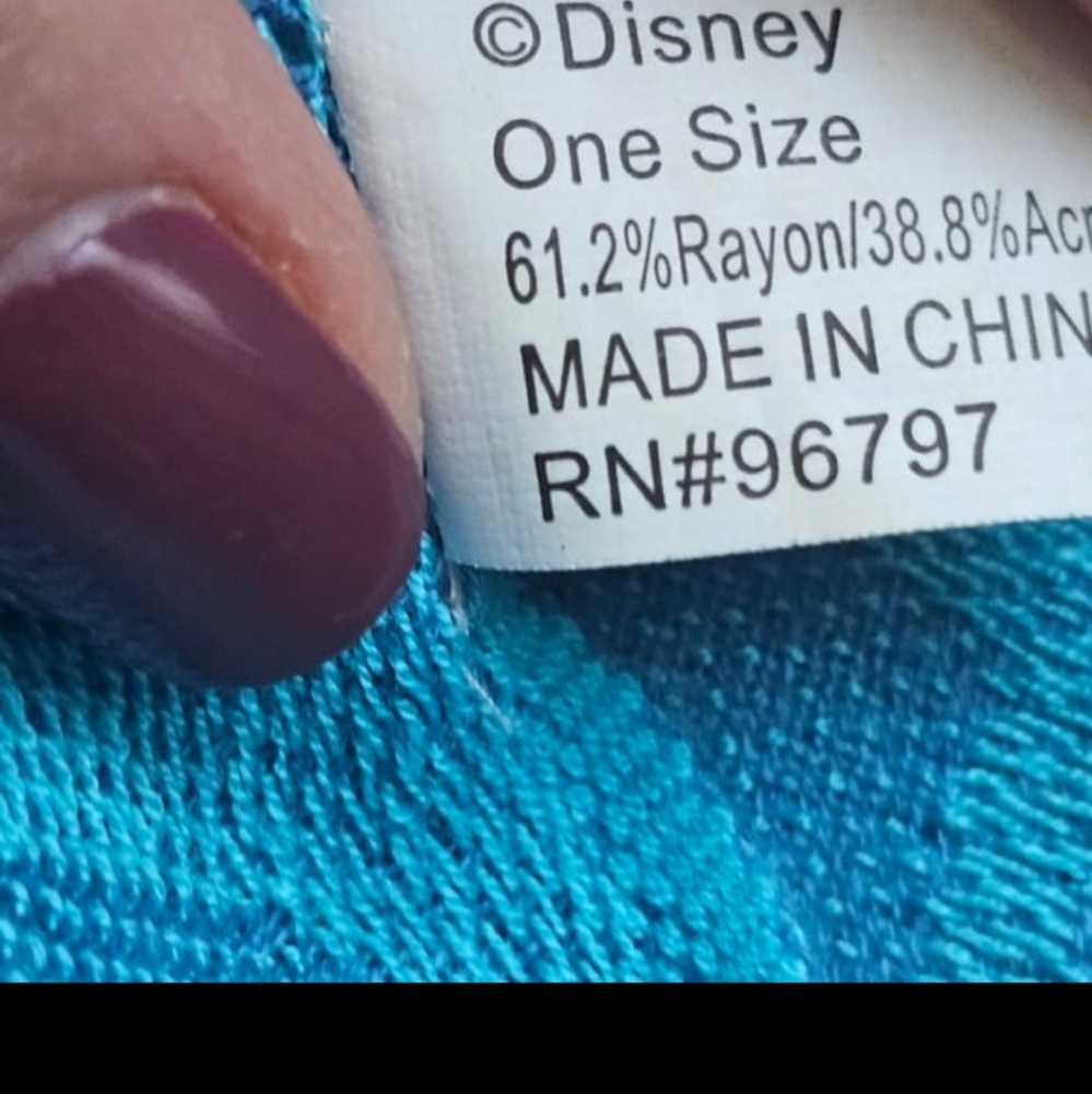 *DISNEY* Scarf - Picture 5 of 5